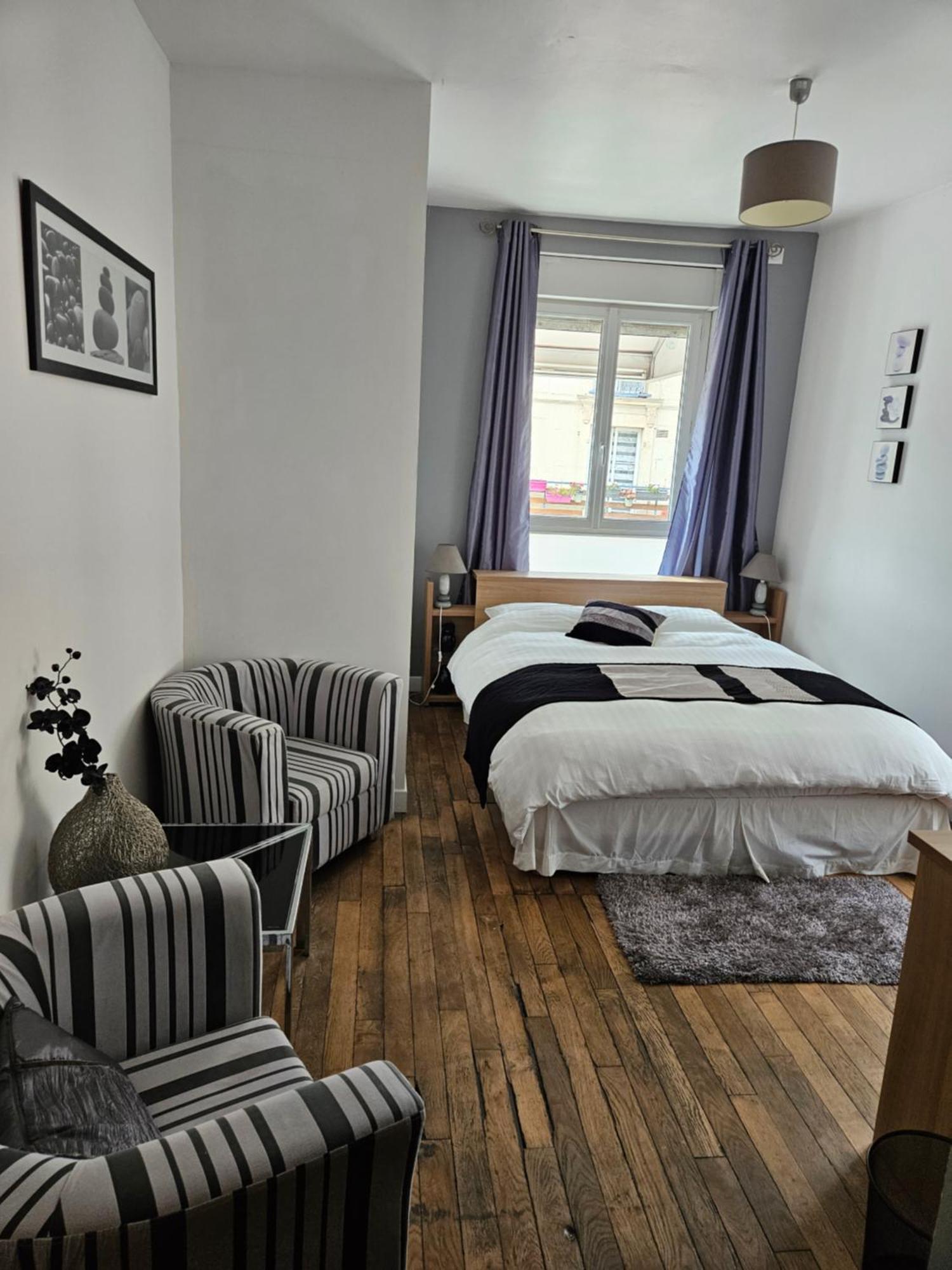 John'S B&B Mamers Bagian luar foto